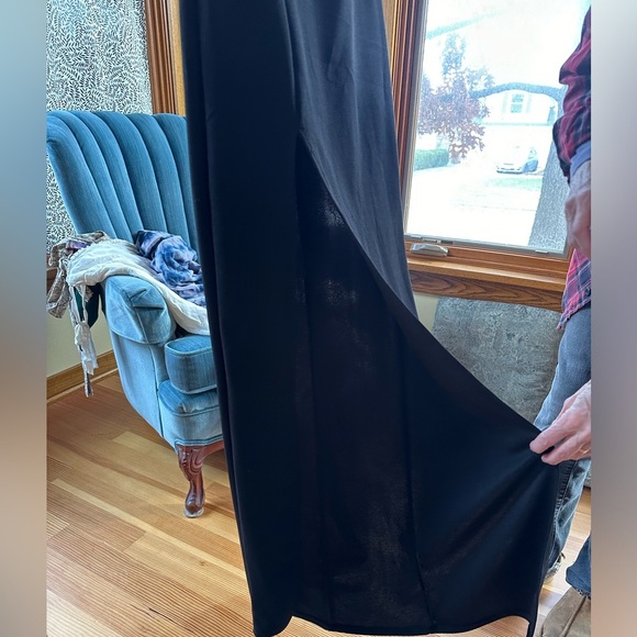 Keeper of My Heart Black One-Shoulder Maxi Dress - Picture 4 of 6